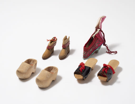 Doll Shoes - Clothing, Doll